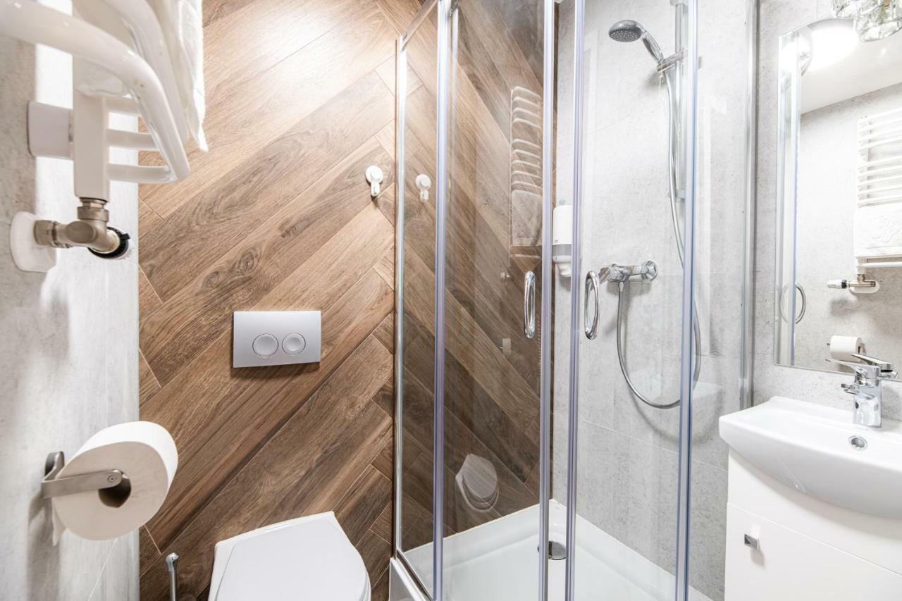 Lubomirskiego 23 Residence - Great Location, 10 Min To Main Square By Foot, Right Next To Main Rail And Bus Station Cracóvia Exterior foto
