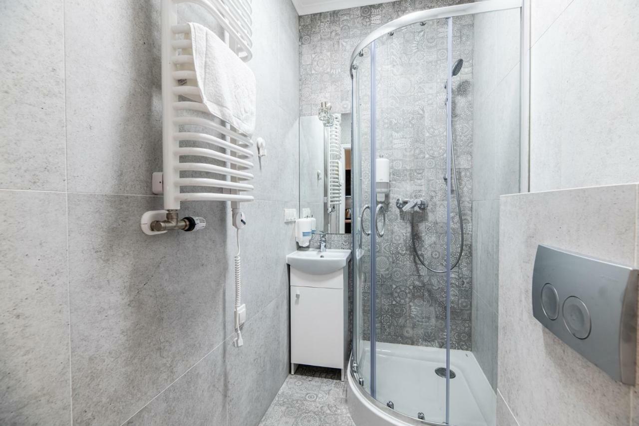 Lubomirskiego 23 Residence - Great Location, 10 Min To Main Square By Foot, Right Next To Main Rail And Bus Station Cracóvia Exterior foto