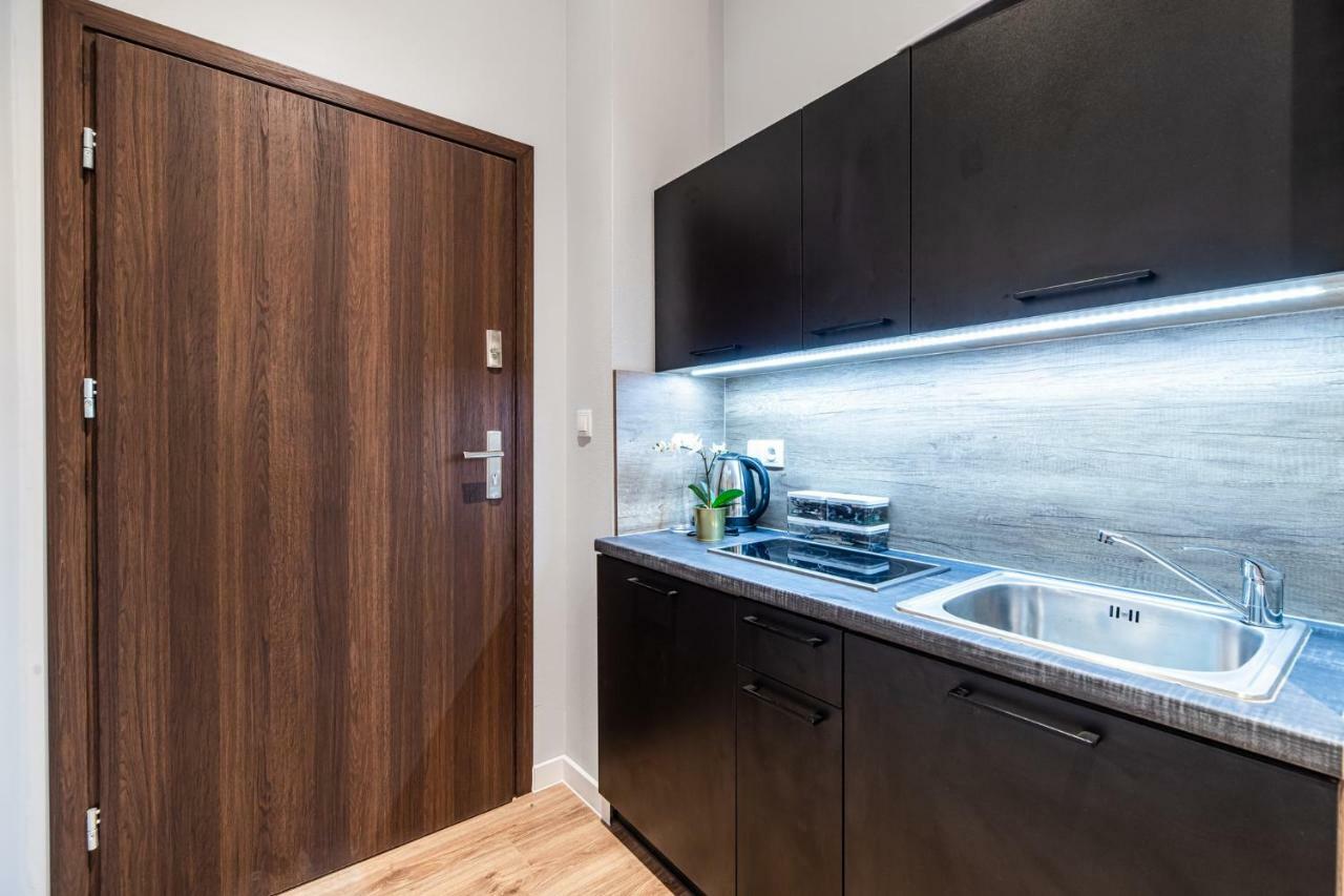 Lubomirskiego 23 Residence - Great Location, 10 Min To Main Square By Foot, Right Next To Main Rail And Bus Station Cracóvia Exterior foto
