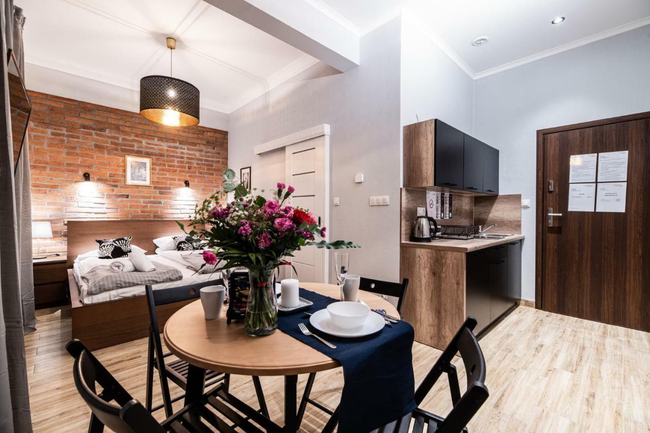 Lubomirskiego 23 Residence - Great Location, 10 Min To Main Square By Foot, Right Next To Main Rail And Bus Station Cracóvia Exterior foto